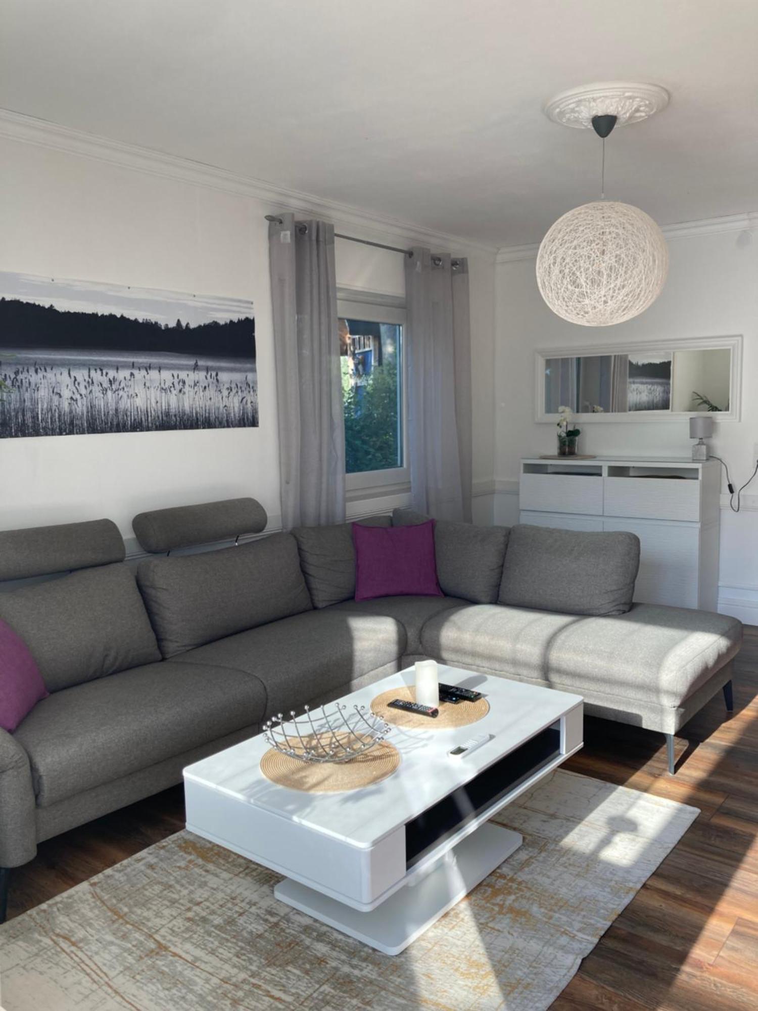 Amselweg Am Waldrand Gelegen Netflix Eigener Carport Uvm Appartement Taunusstein Buitenkant foto